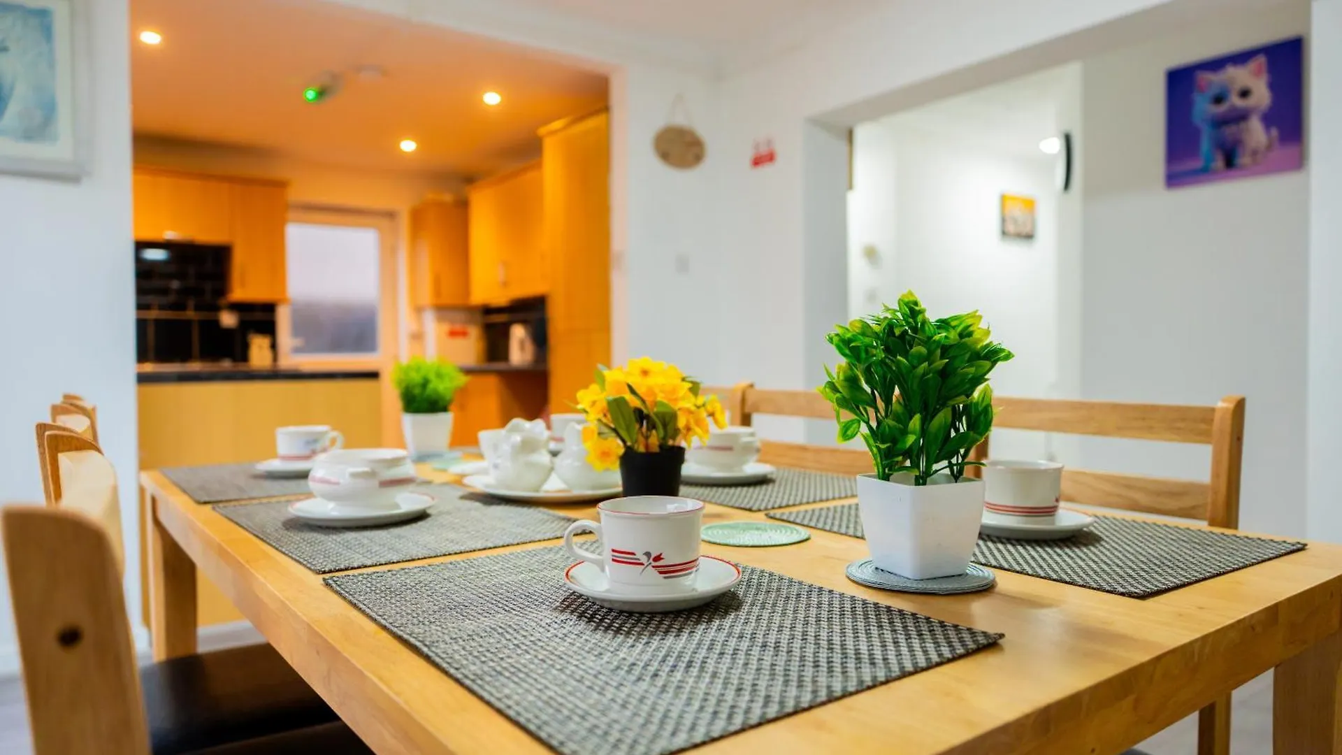 Beautiful Modern Home In London, Free Parking, Family Home, Sleeps 9, Close To Railway Station Goodmayes United Kingdom
